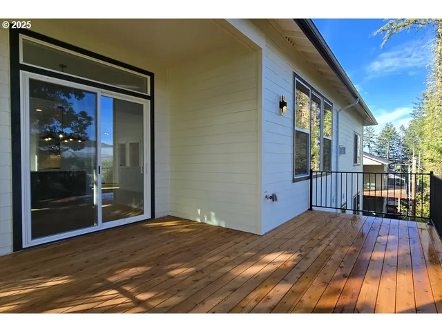 $737,557 | 3442 River Heights Drive, Springfield, OR 97477