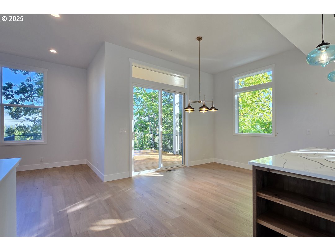 3442 River Heights Drive Springfield, OR 97477 - Photo 8 of 44