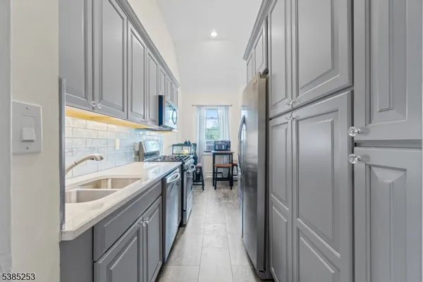 $439,999 | 100 East Palisade Avenue, Unit A51, Englewood, NJ 07631