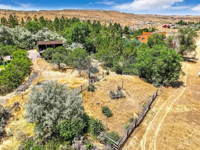 $680,000 | 4806 Salmon Creek Drive, Buhl, ID 83316