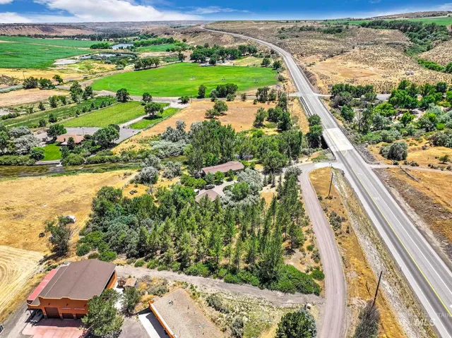 $680,000 | 4806 Salmon Creek Drive, Buhl, ID 83316