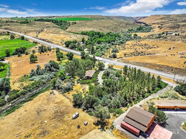 $680,000 | 4806 Salmon Creek Drive, Buhl, ID 83316