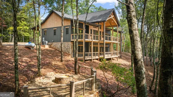$950,000 | 164 Brook Lane, Mineral Bluff, GA 30559