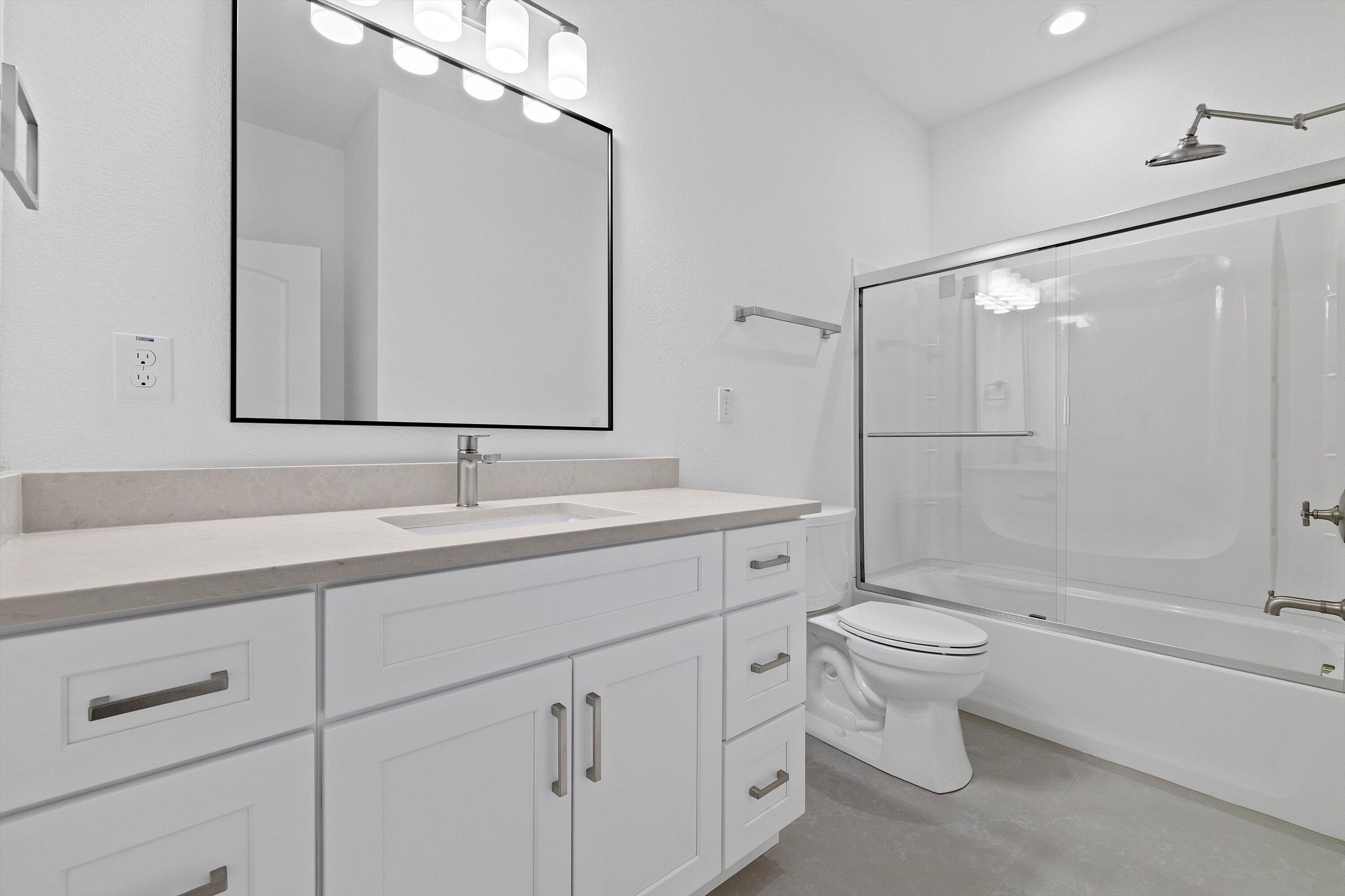 4815 Crystal Spring Caledonia, WI 53406 - Photo 31 of 42 bathroom