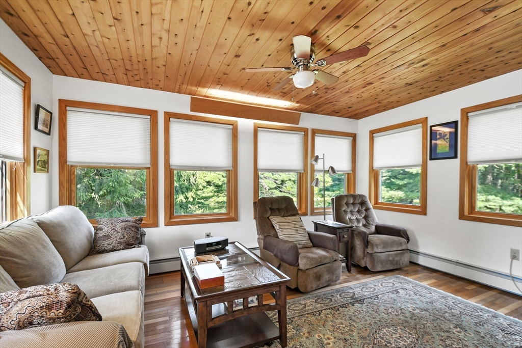 27 Bailey Road Townsend, MA 01474 - Photo 11 of 37