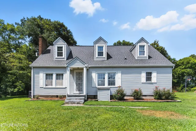 $1,299,900 | 125 Barnes Lane, Strawberry Plains, TN 37871