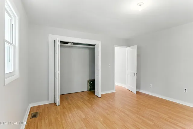 $1,299,900 | 125 Barnes Lane, Strawberry Plains, TN 37871