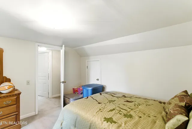 $1,299,900 | 125 Barnes Lane, Strawberry Plains, TN 37871