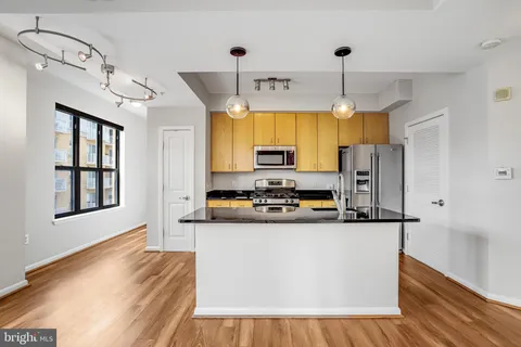 $464,900 | 1001 L Street Northwest, Unit 811, Washington, DC 20001