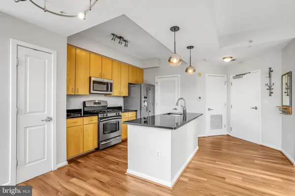 $464,900 | 1001 L Street Northwest, Unit 811, Washington, DC 20001
