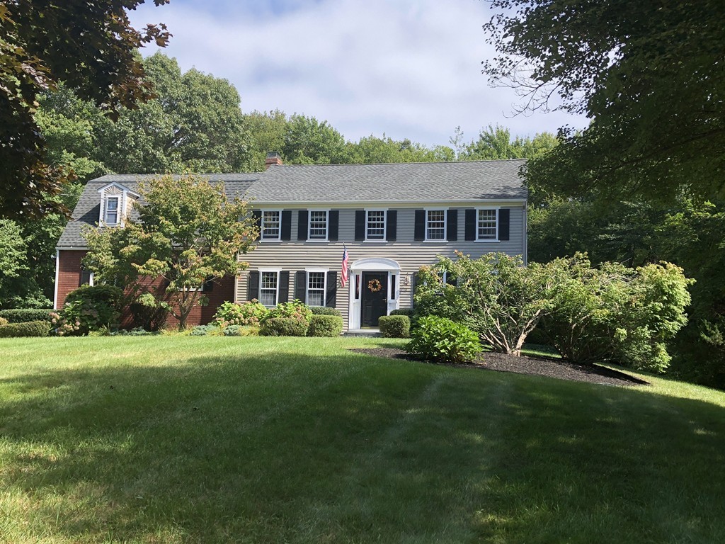 10 Longmeadow Road Scituate, MA 02066 - Photo 1 of 15 Gallery Image 1
