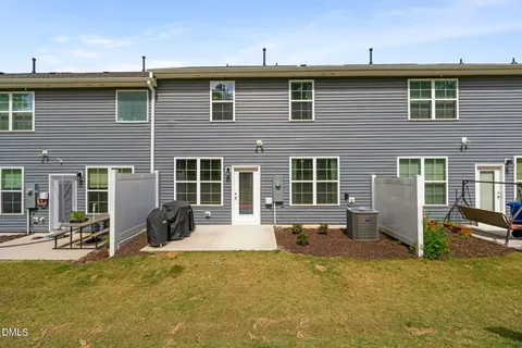 $390,000 | 2103 Cherry Top Drive, Fuquay-Varina, NC 27526
