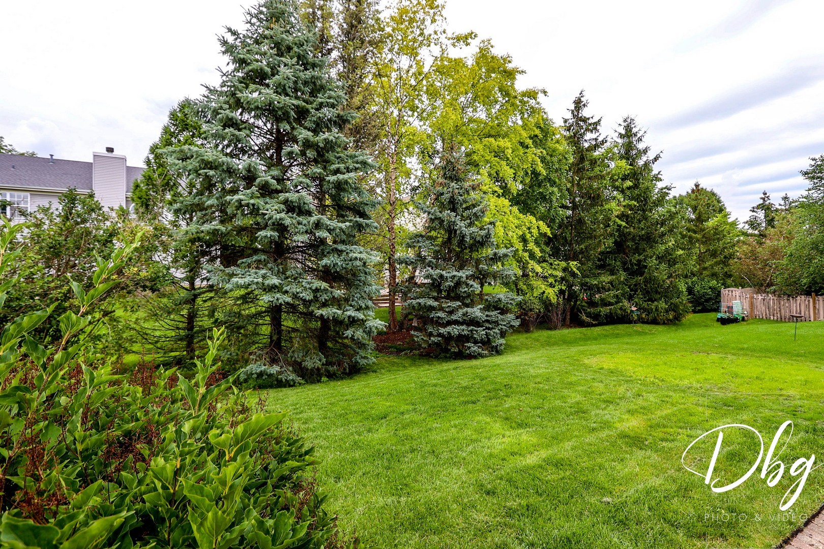 250 Jasmine Circle Lindenhurst, IL 60046 - Photo 21 of 24 a view of a lush green space