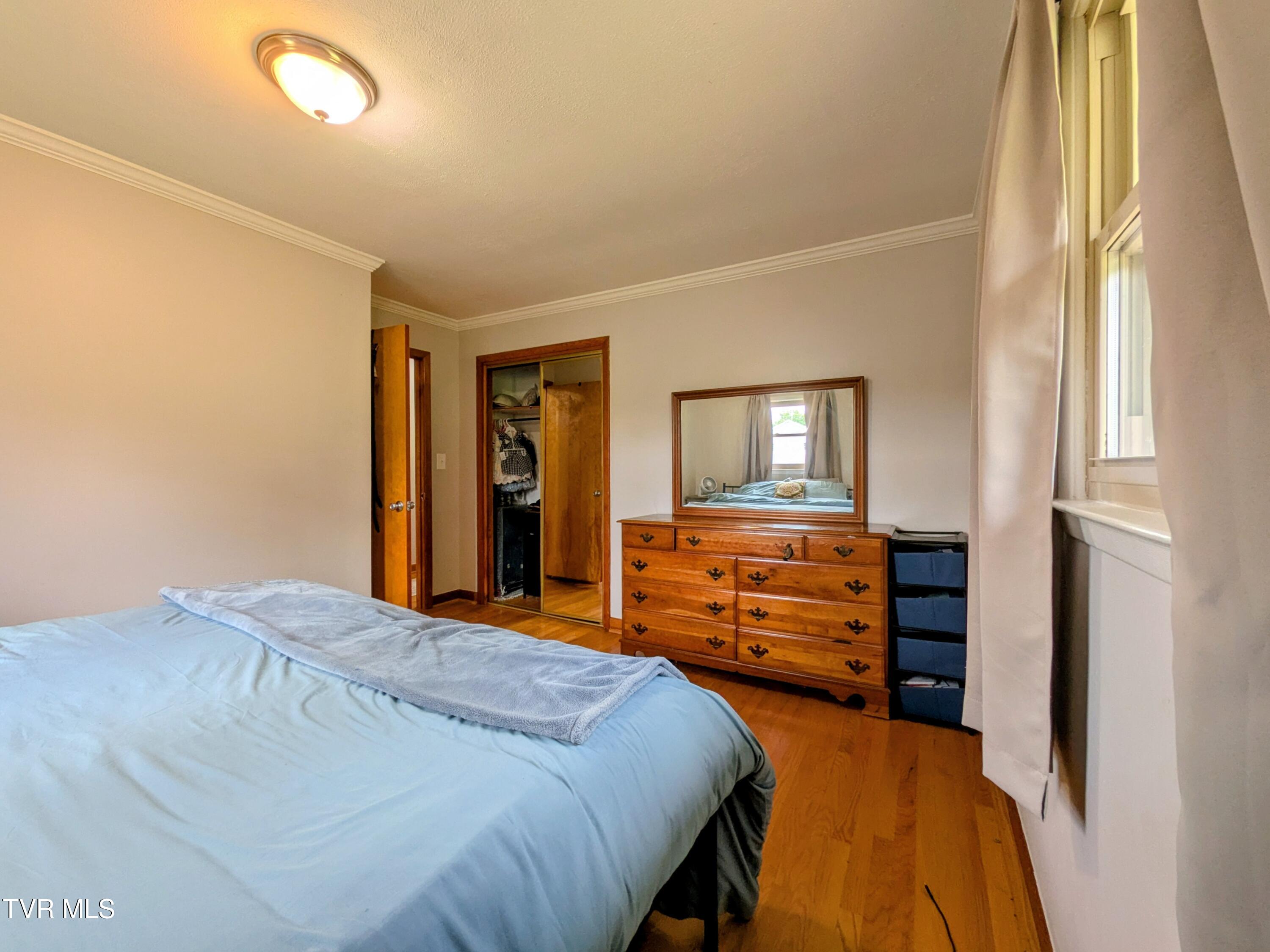 1129 Jackson Hollow Road Kingsport, TN 37663 - Photo 25 of 59 Bedroom2(1)