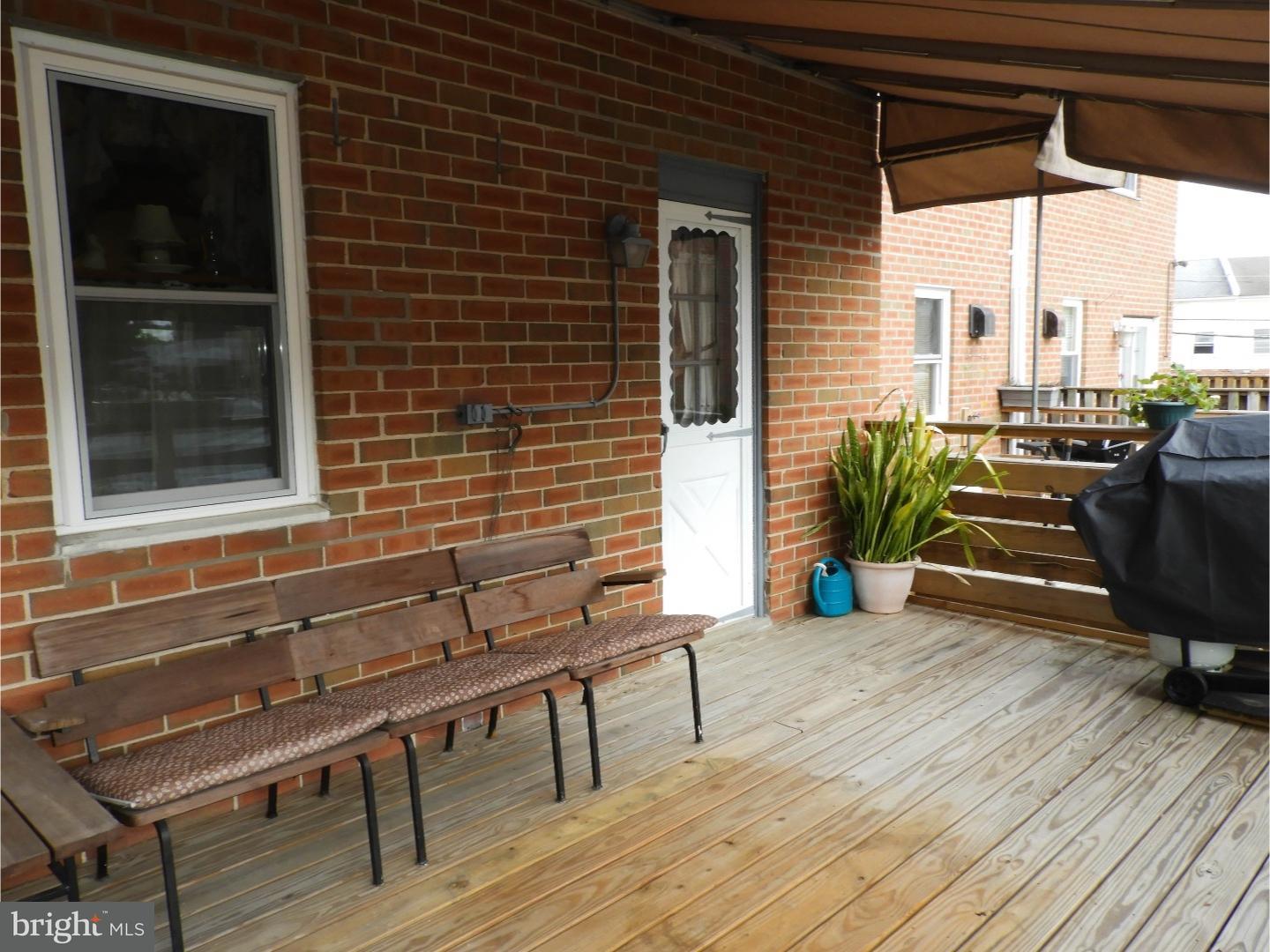 3592 Dows Road Philadelphia, PA 19154 - Photo 15 of 20 Deck