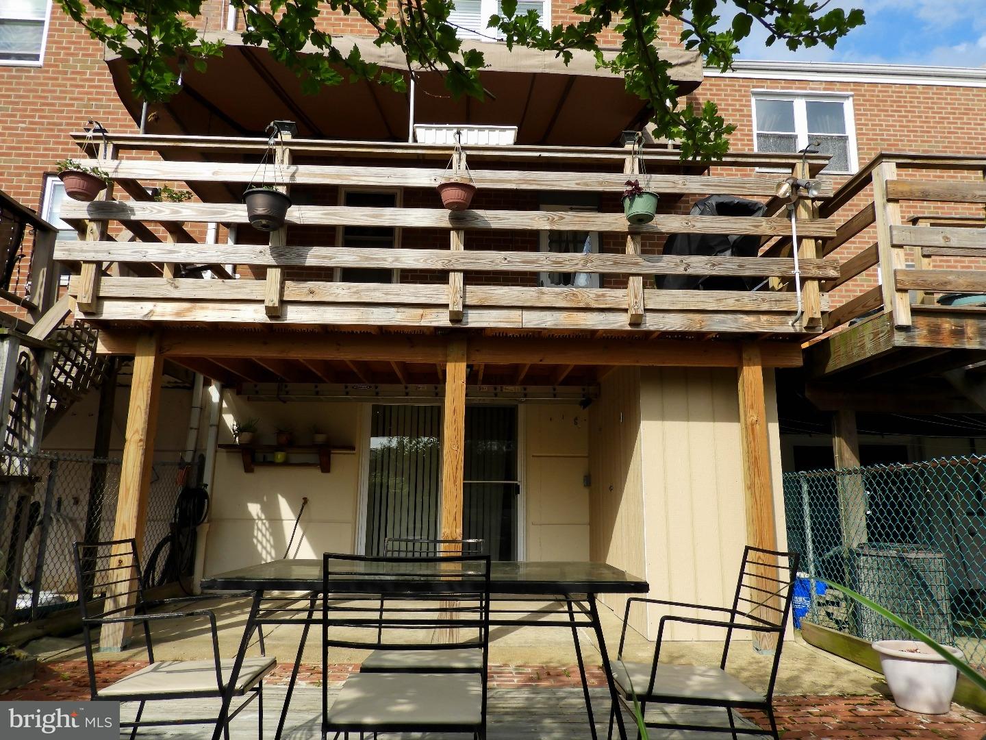 3592 Dows Road Philadelphia, PA 19154 - Photo 3 of 20 Exterior Back