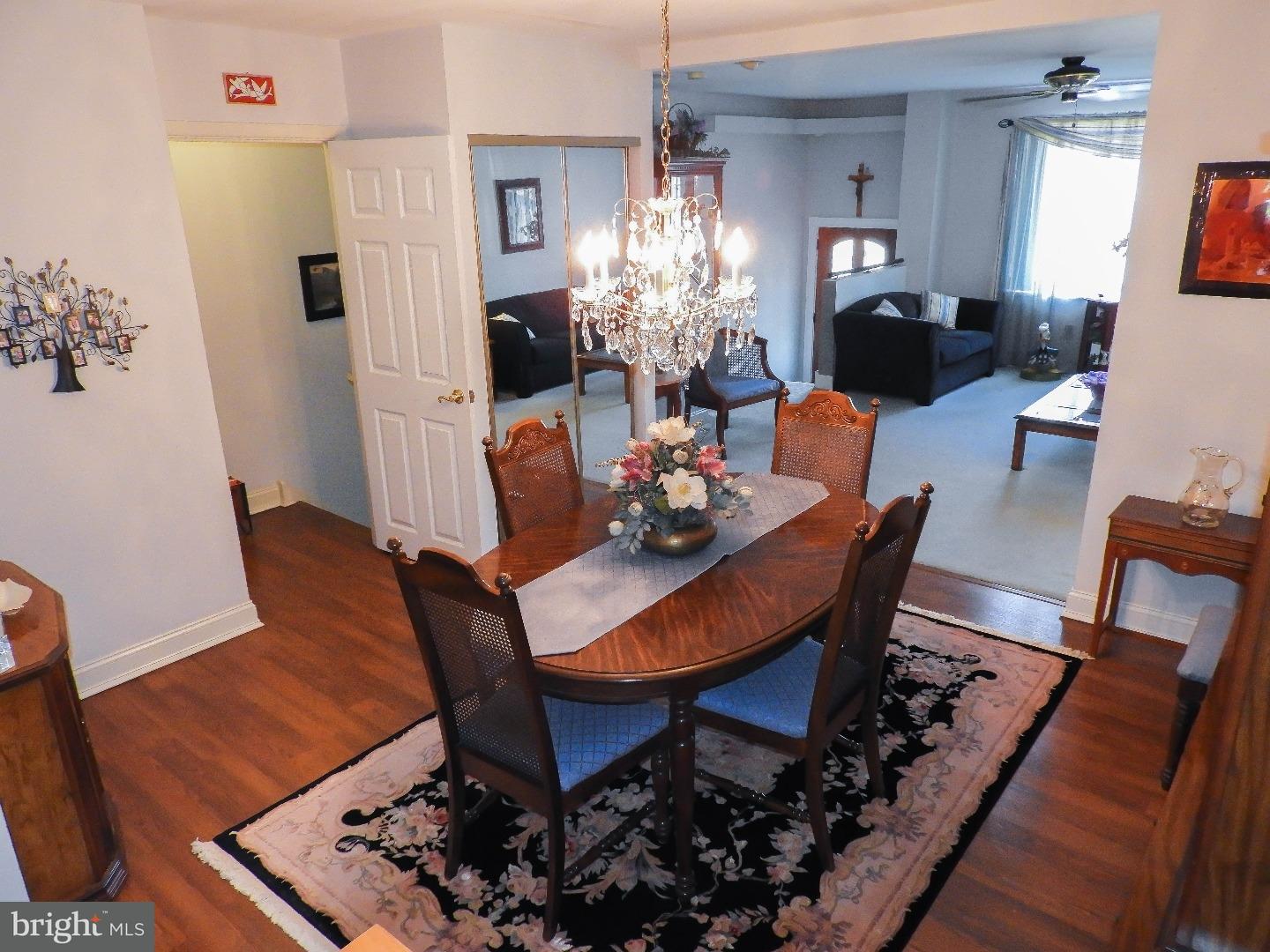 3592 Dows Road Philadelphia, PA 19154 - Photo 4 of 20 Dining Room