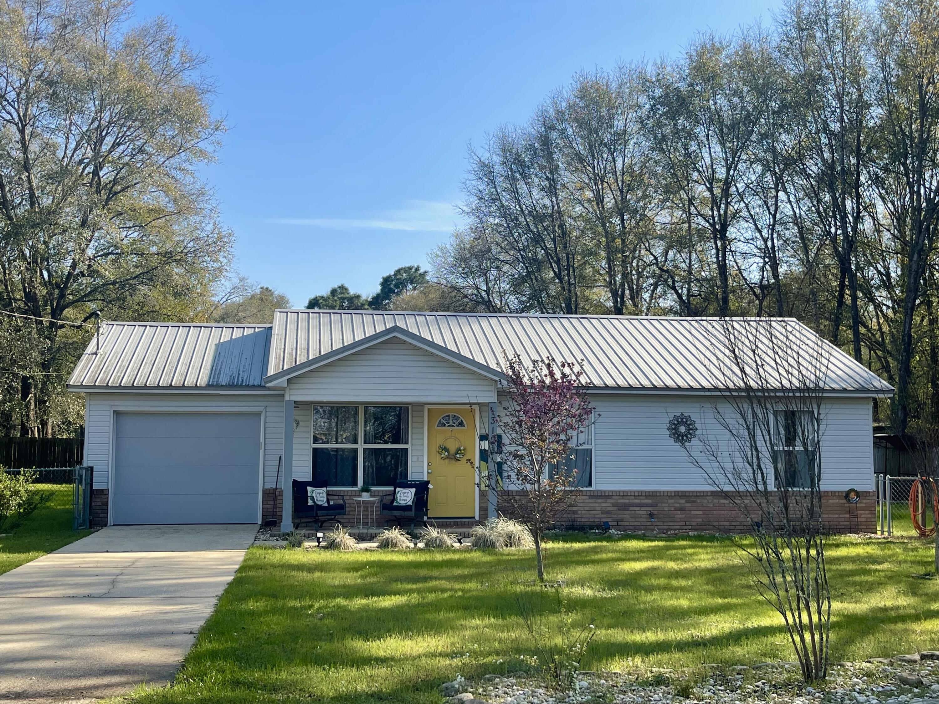 3124 Aplin Road Crestview, FL 32539 - Photo 1 of 17 IMG_4008