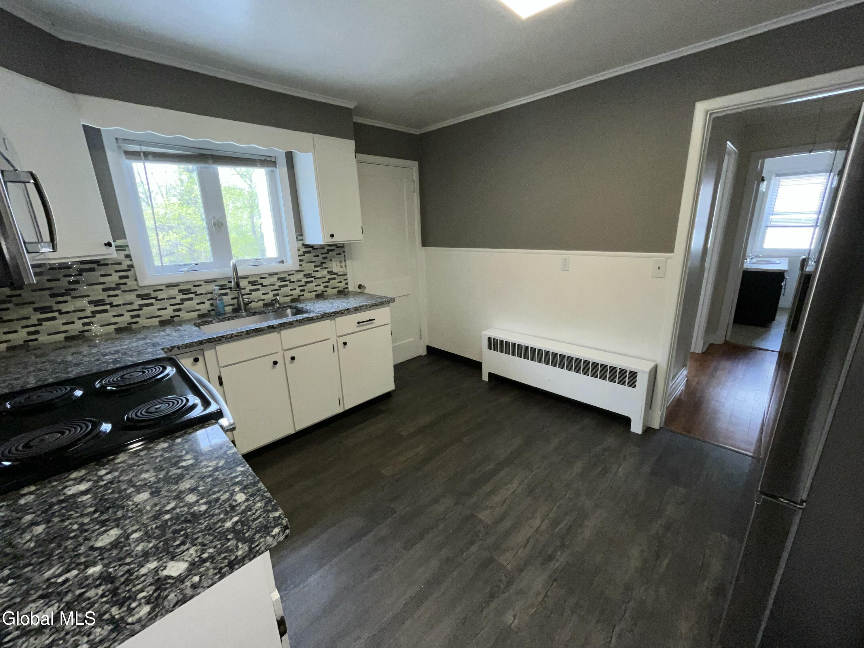 113 Valley View Avenue Troy, NY 12182 - Photo 7 of 12 IMG_0225
