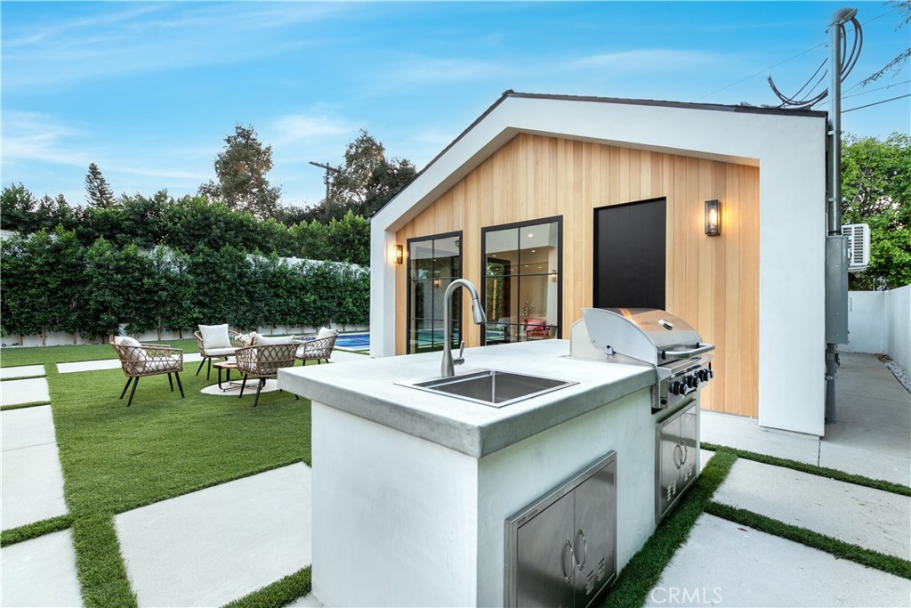 16749 Addison Street Encino, CA 91436 - Photo 44 of 52