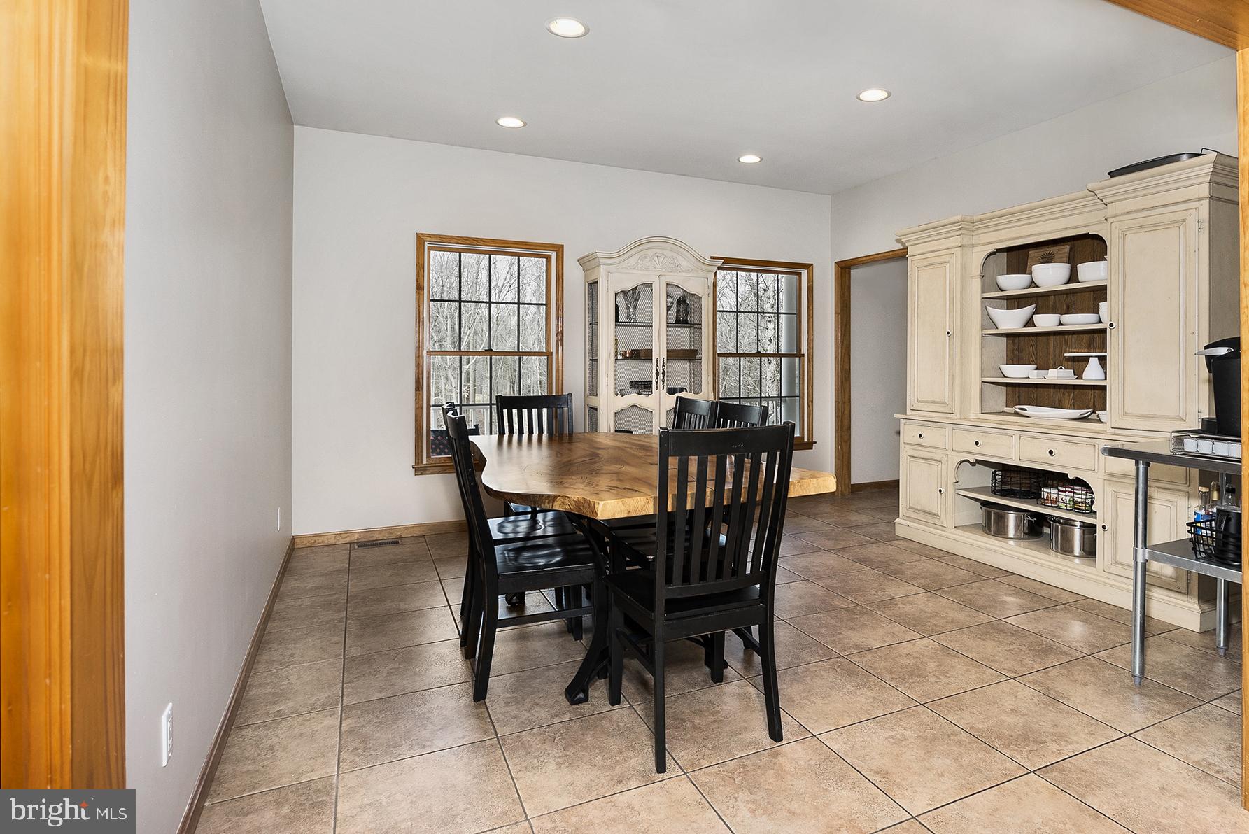 128 Carter Road Elkton, MD 21921 - Photo 20 of 73 Spacious dining room in front of the house.