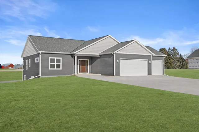 $619,900 | W5709 Pr Vw Drive, Sherman, WI 53075