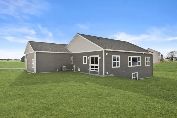 $619,900 | W5709 Pr Vw Drive, Sherman, WI 53075