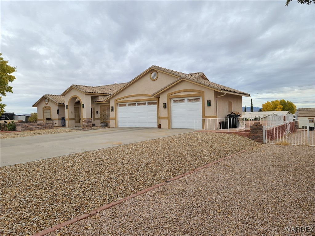 4019 Pinto Road Kingman, AZ 86401 - Photo 1 of 85 Front of Structure