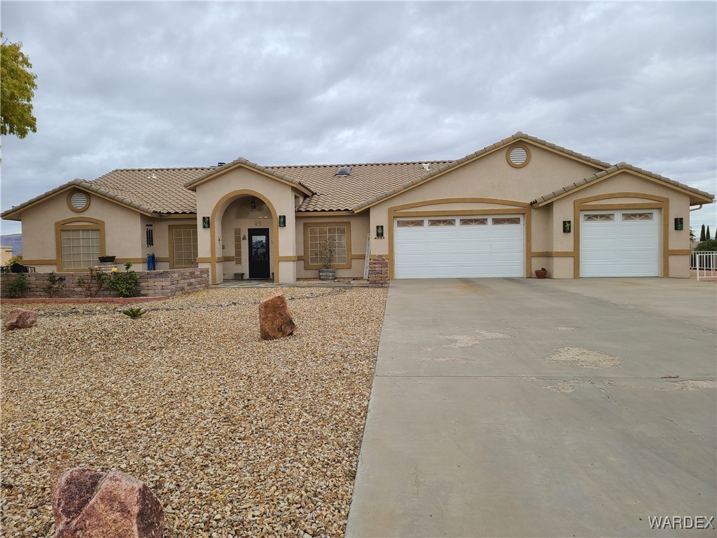 4019 Pinto Road Kingman, AZ 86401 - Photo 2 of 85 Front of Structure