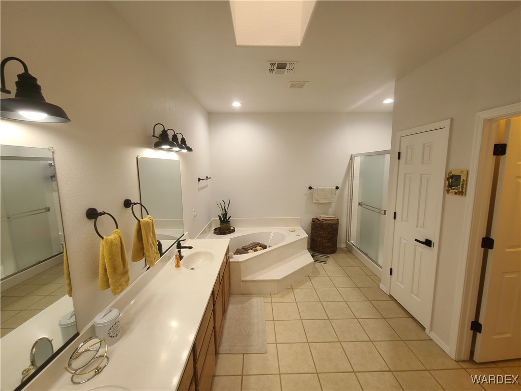 4019 Pinto Road Kingman, AZ 86401 - Photo 33 of 85 Master Bathroom