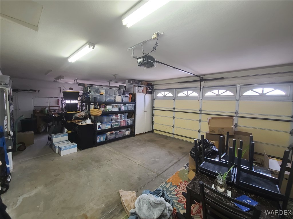 4019 Pinto Road Kingman, AZ 86401 - Photo 40 of 85 Garage