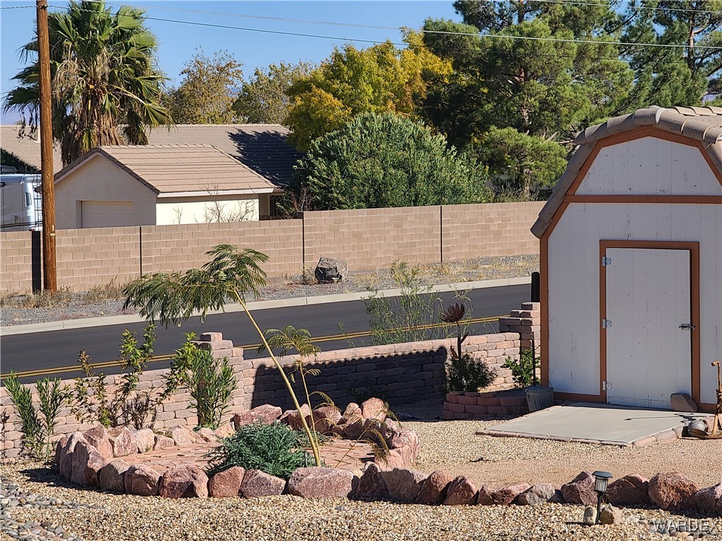 4019 Pinto Road Kingman, AZ 86401 - Photo 48 of 85 Yard