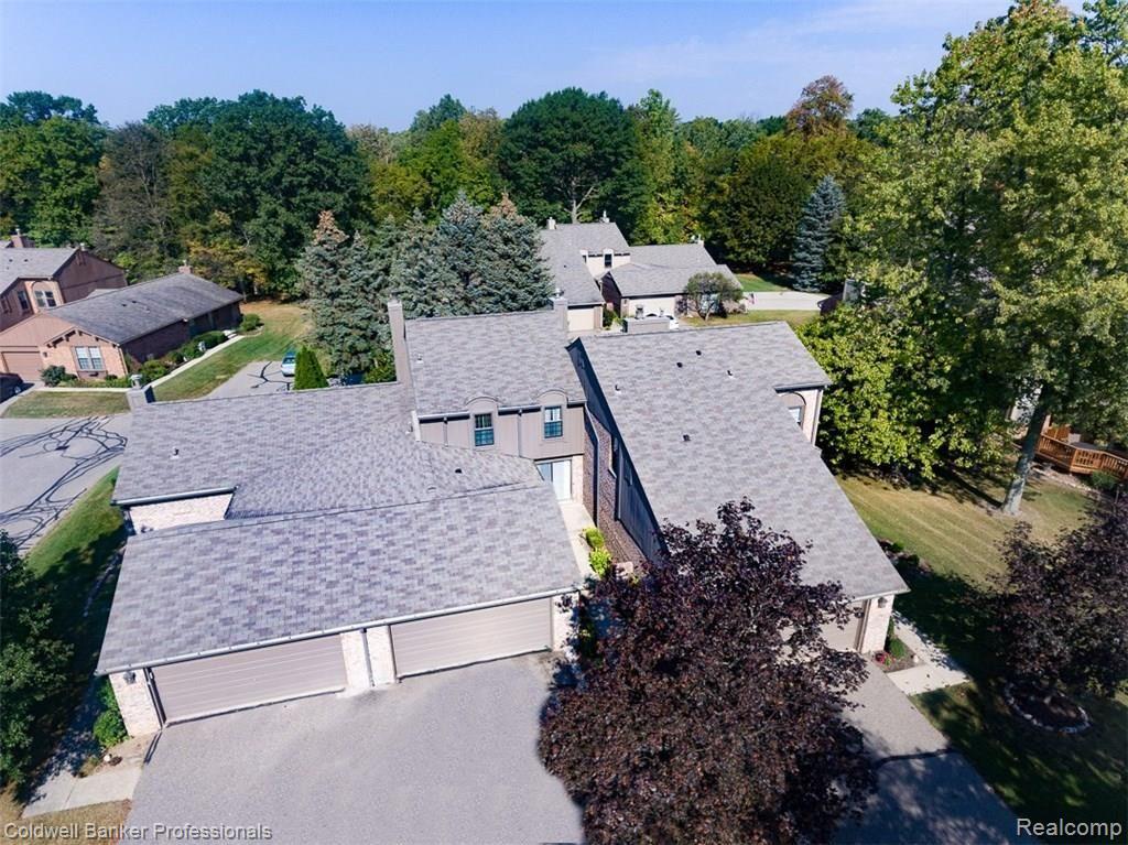 1825 Reis Court Rochester Hills, MI 48309 - Photo 2 of 30
