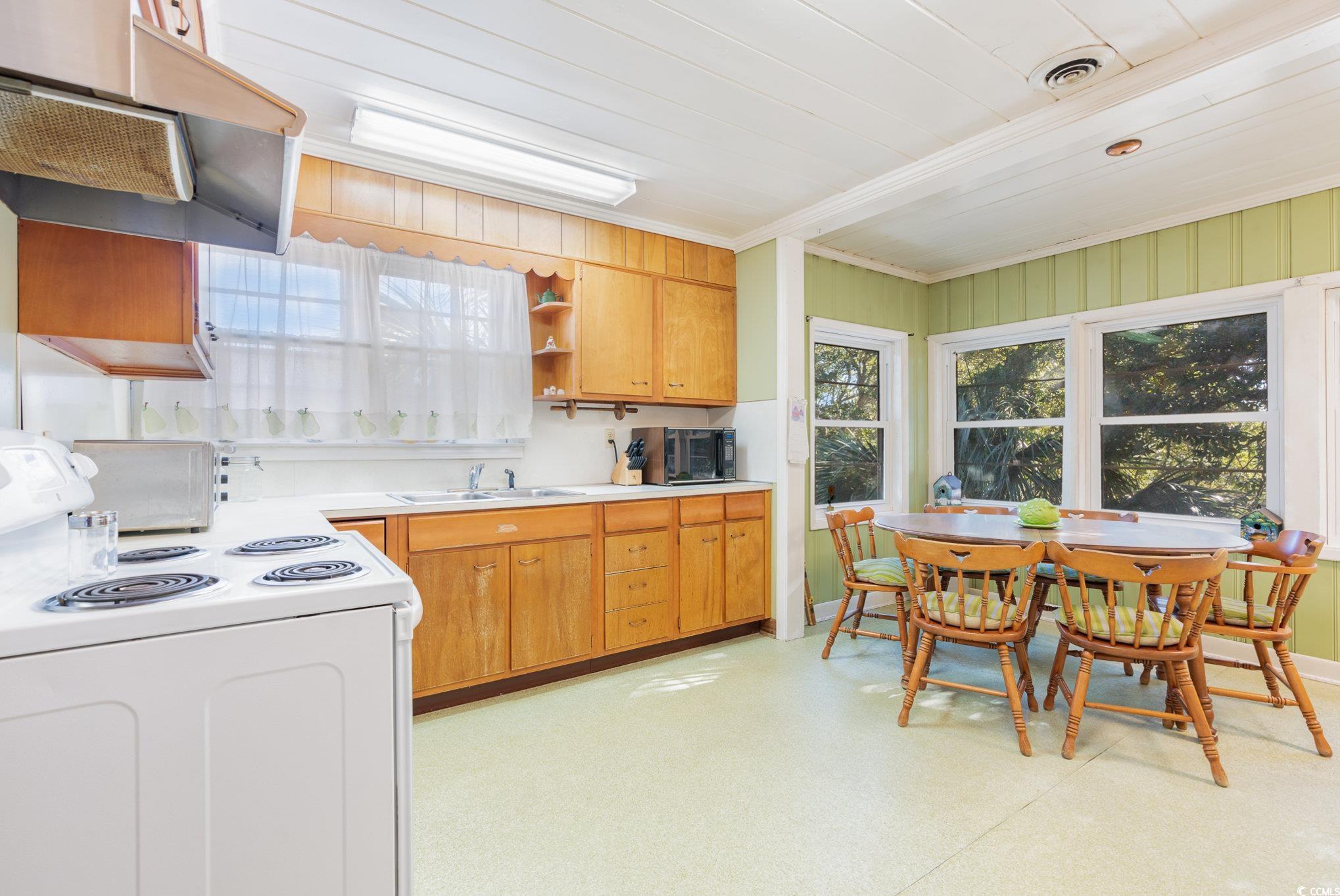 215 28th Avenue South Myrtle Beach, SC 29577 - Photo 7 of 28