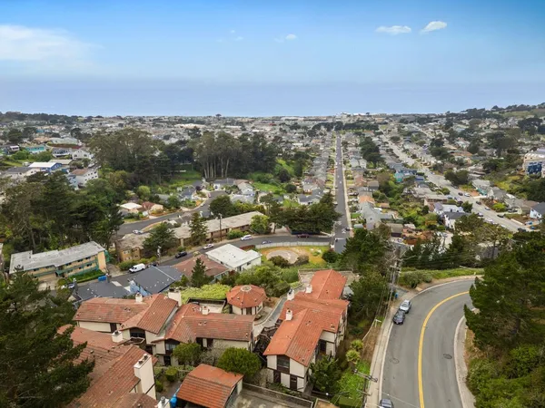 $768,000 | 504 Monterey Road, Unit 14L, Pacifica, CA 94044