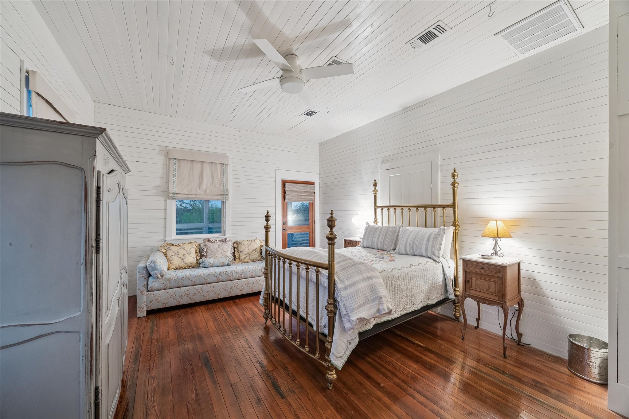 895 South Weyand Road Round Top, TX 78954 - Photo 27 of 37