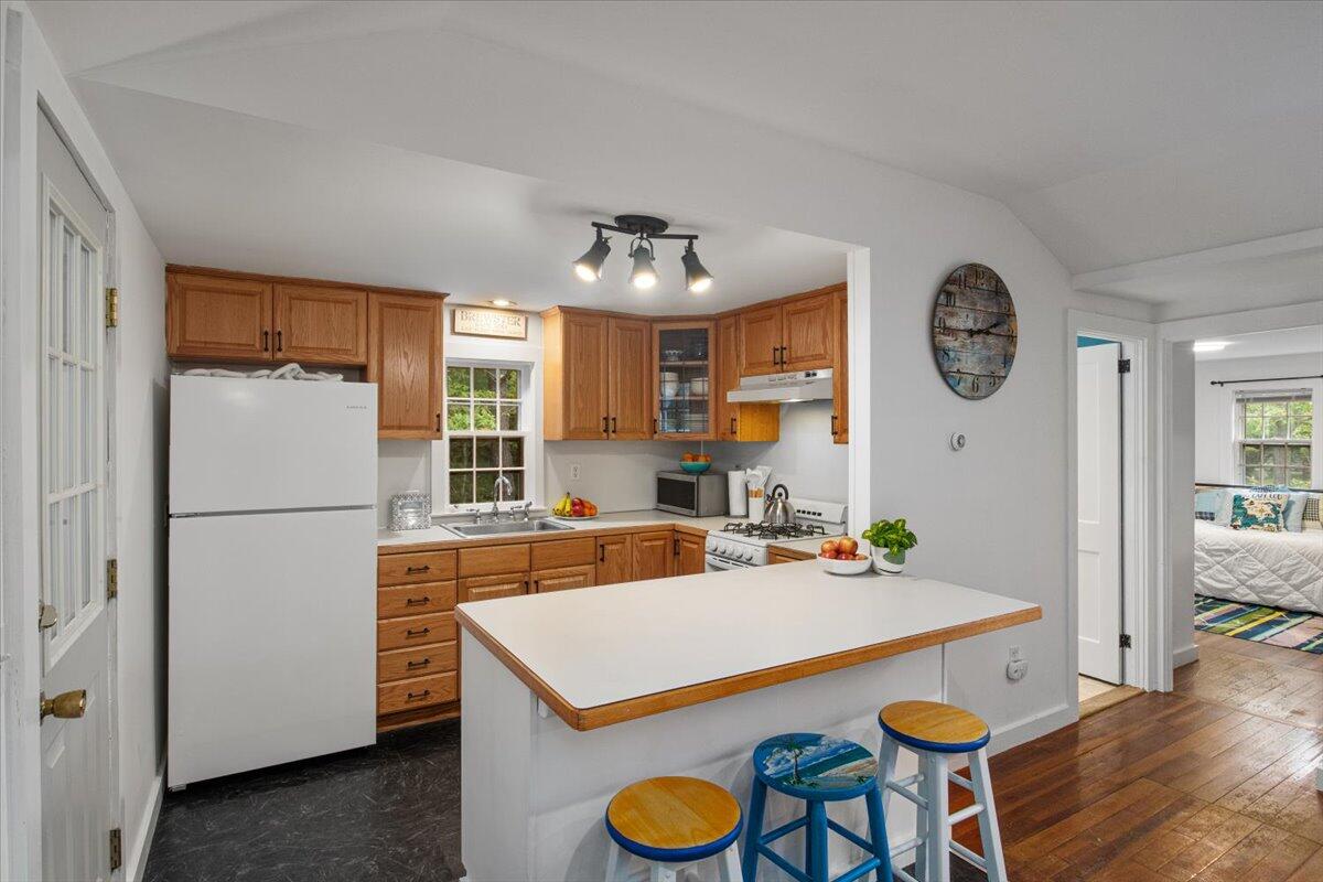 18 Boulder Road Brewster, MA 02631 - Photo 5 of 27 14-88471657