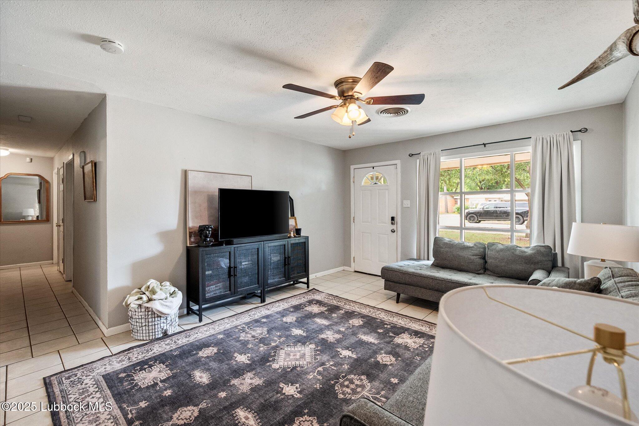 3216 37th Street Lubbock, TX 79413 - Photo 7 of 24 3216 37th St