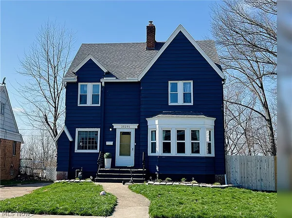 $274,900 | 25291 Chatworth Drive, Euclid, OH 44117