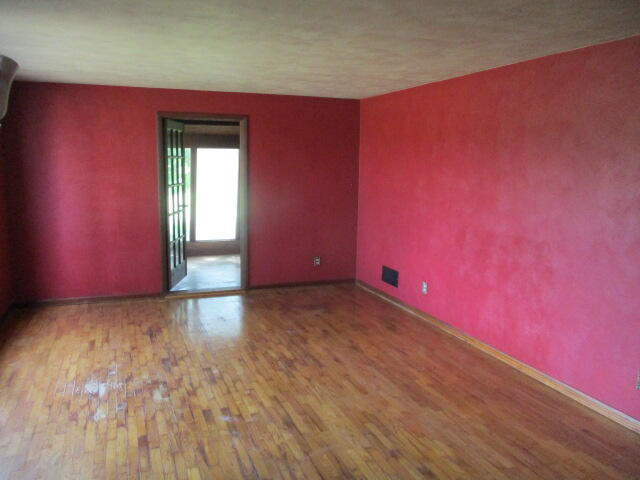 68706 Kessington Road Jones, MI 49061 - Photo 10 of 37 3
