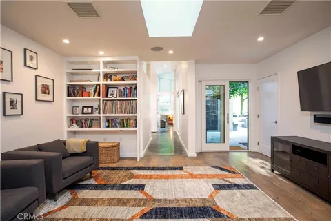 $4,200,000 | 5128 Hillard Avenue, La Canada Flintridge, CA 91011