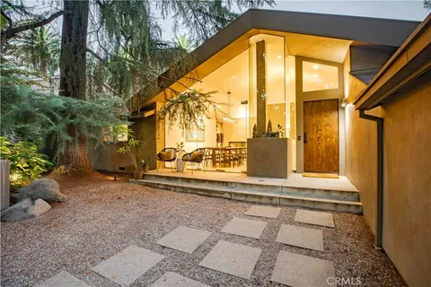 $4,200,000 | 5128 Hillard Avenue, La Canada Flintridge, CA 91011