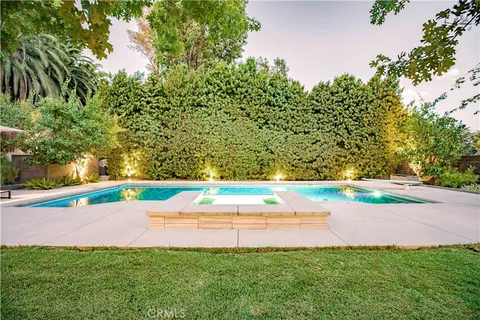 $4,200,000 | 5128 Hillard Avenue, La Canada Flintridge, CA 91011