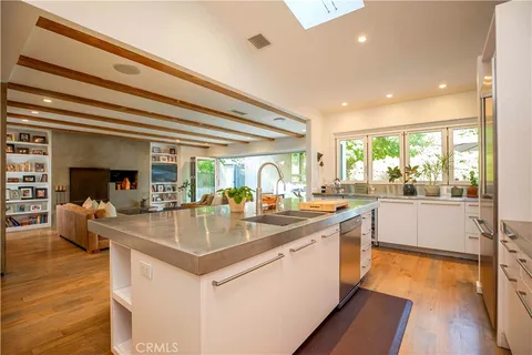 $4,200,000 | 5128 Hillard Avenue, La Canada Flintridge, CA 91011