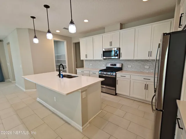 $2,150 | 1876 Amberly Drive, Middleburg, FL 32068