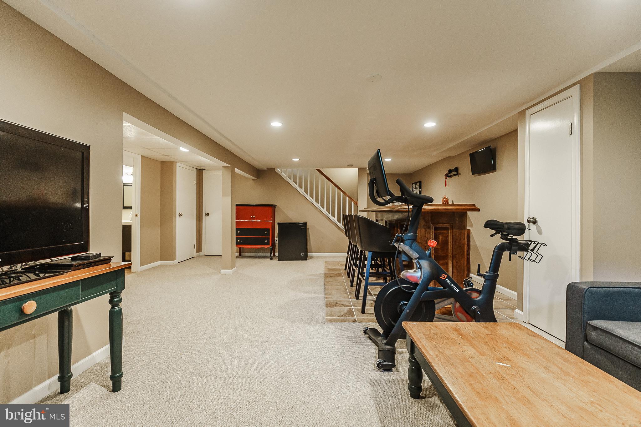 231 Sandringham Road Cherry Hill, NJ 08003 - Photo 3 of 38