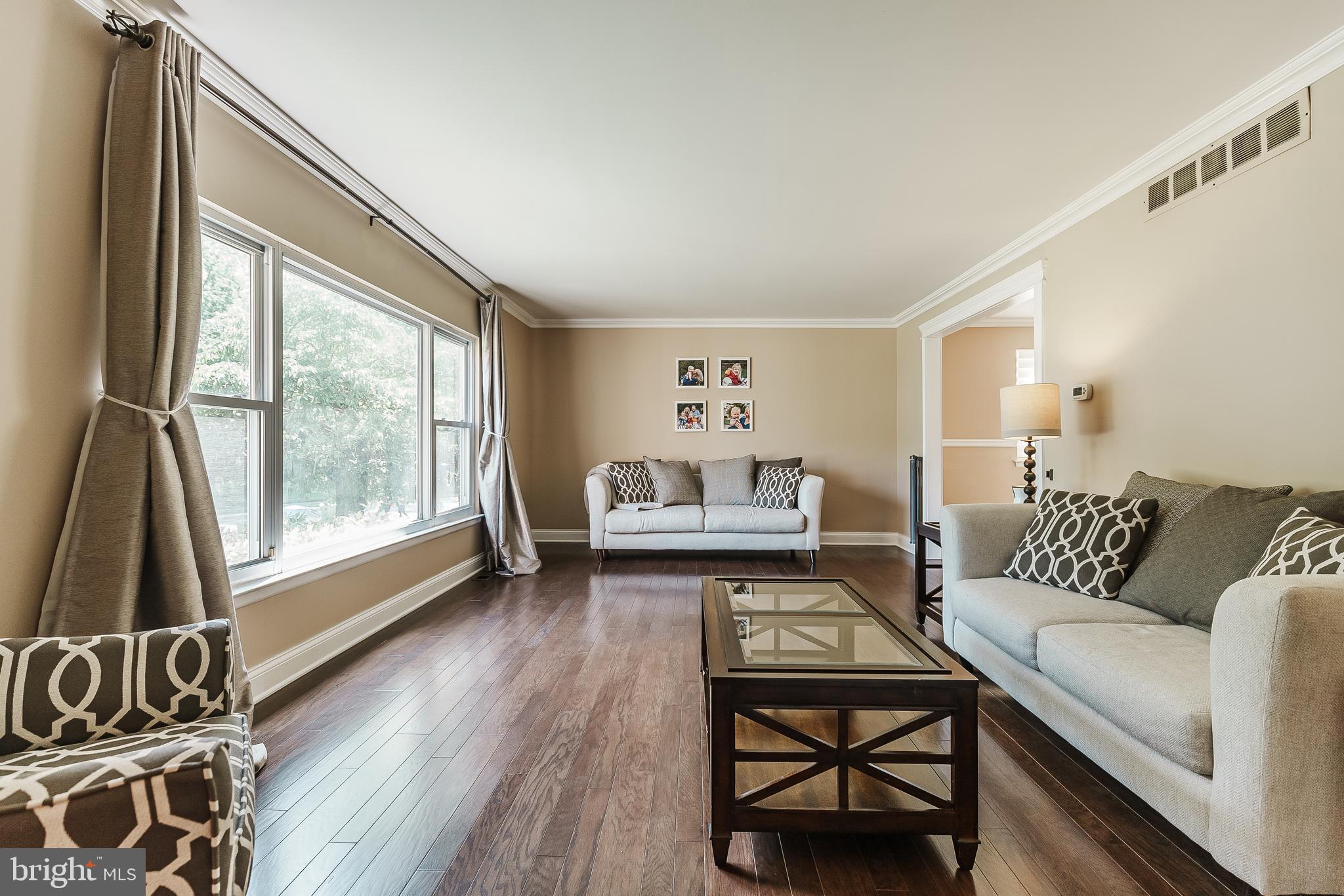231 Sandringham Road Cherry Hill, NJ 08003 - Photo 4 of 38