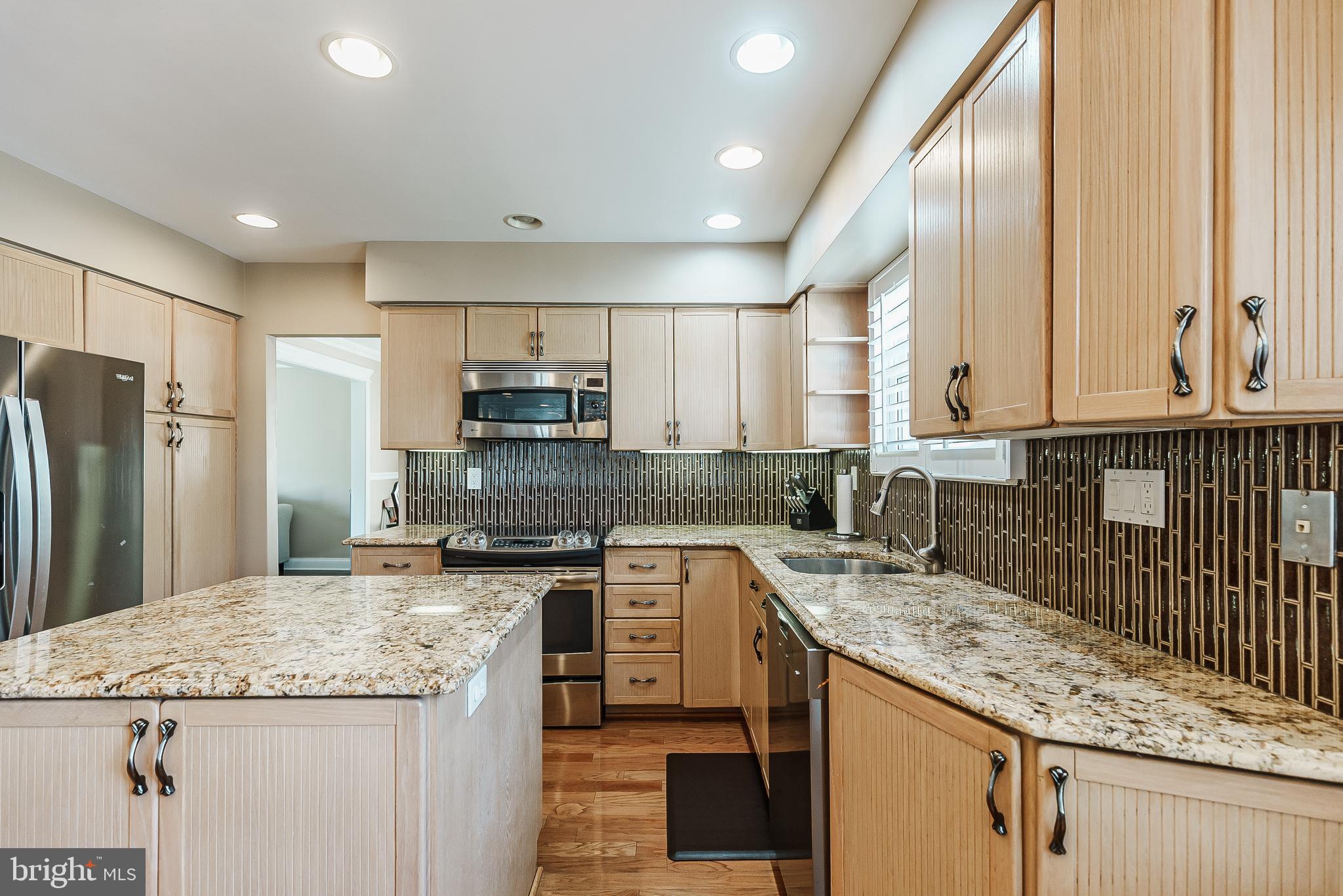 231 Sandringham Road Cherry Hill, NJ 08003 - Photo 10 of 38