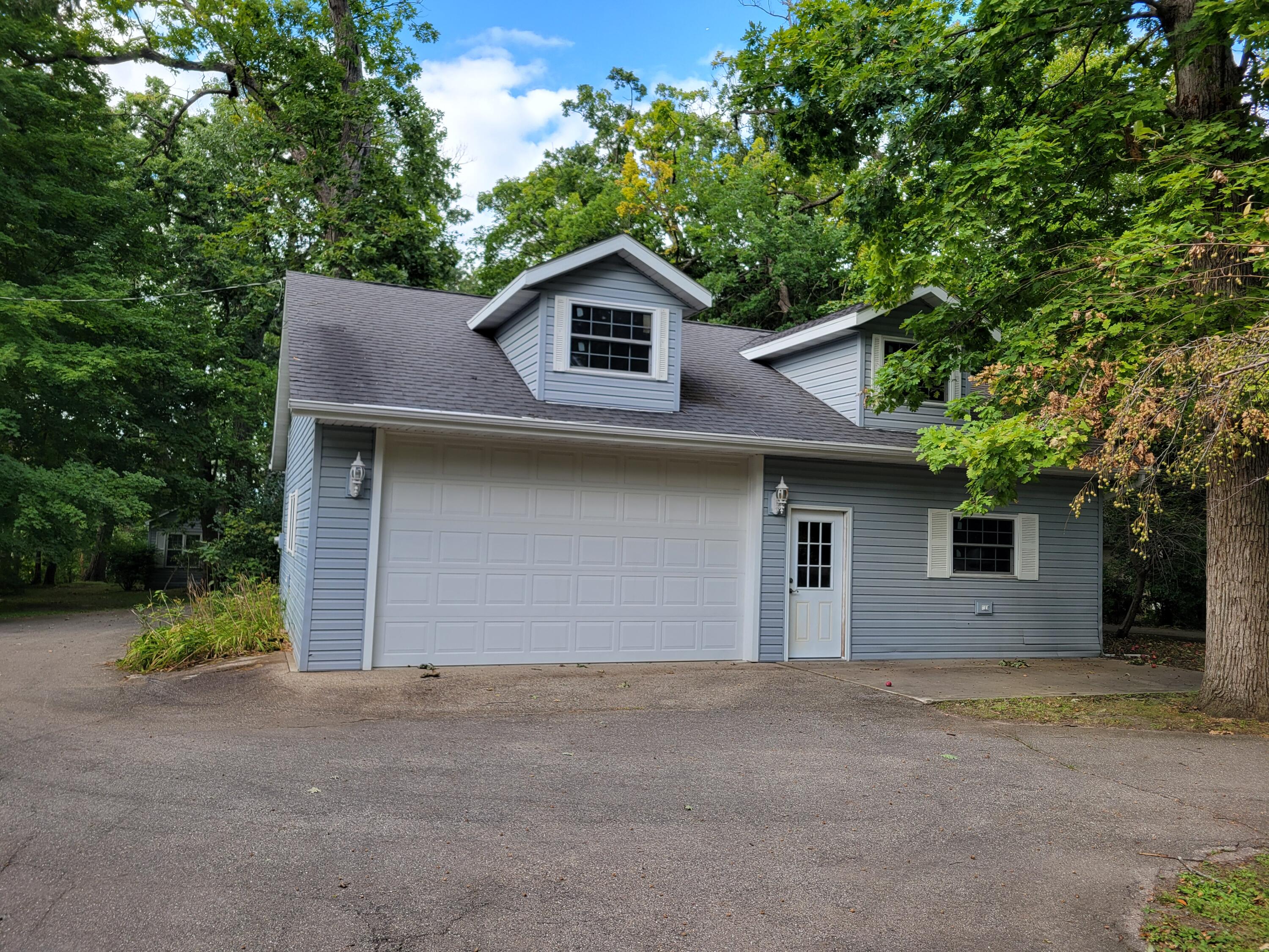 3505 South Shore Drive Delavan, WI 53115 - Photo 11 of 12 Existing Garage