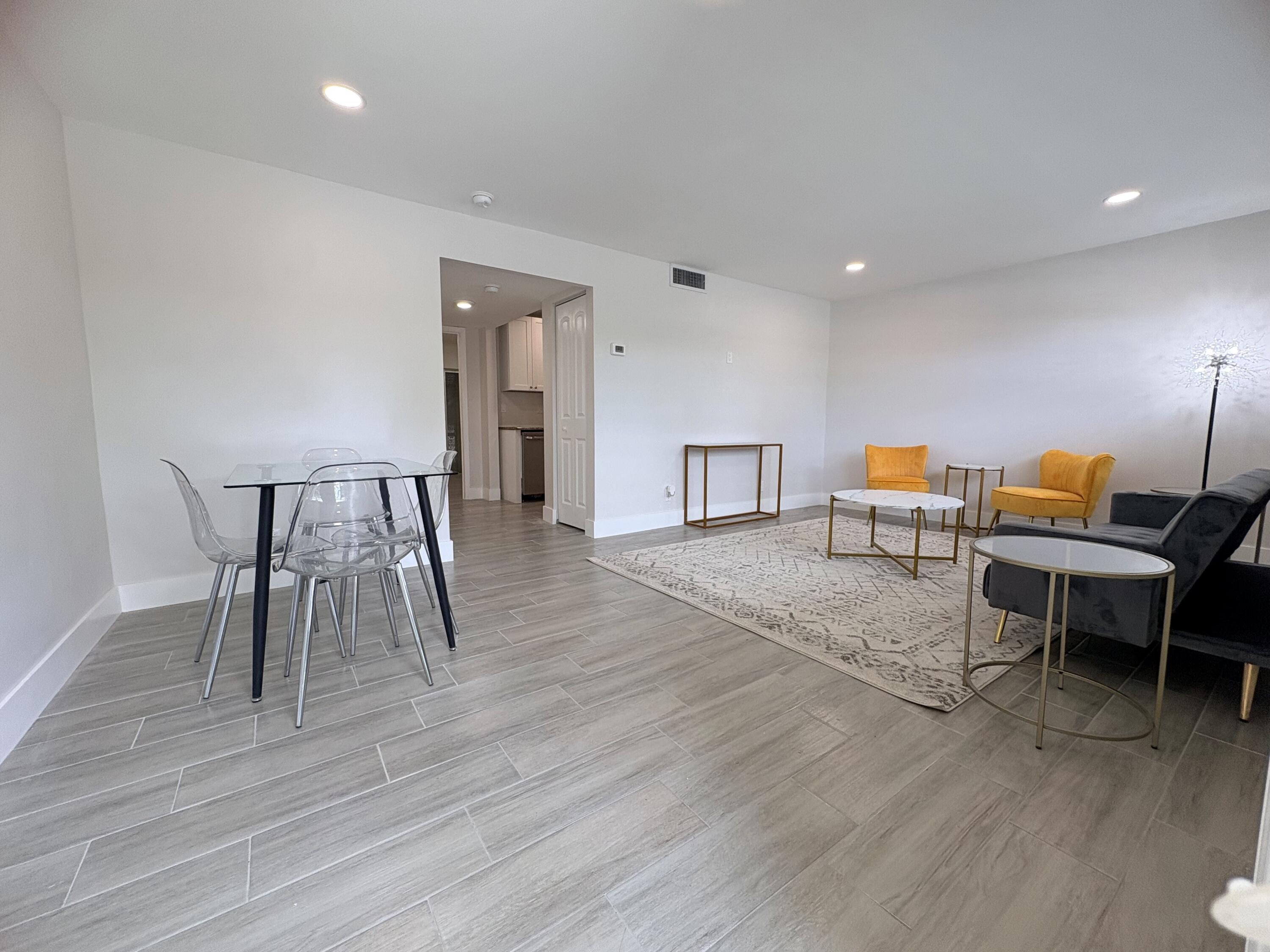 2202 Northeast 36th Street, Unit 17 Lighthouse Point, FL 33064 - Photo 6 of 28 Livingroom2